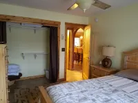 50ft TO WATER~GREAT LOCATION~STOCKED WITH CONVENIENCES!License #008922