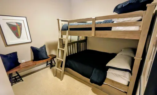 Modern 1-Bedroom in Downtown Decatur