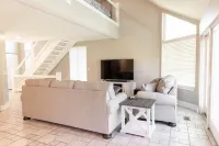 The Cozy Canal Condo