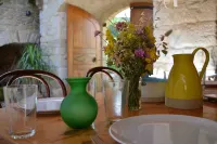 Gite "The paved courtyard"