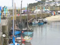 Peaceful rural retreat - w/Parking - close to Mousehole Beaches & Restaurants Hotels in Paul