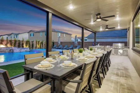 Large 7 Bdr + 9 beds, Huge GameRoom, Putting Green, Bocce, Pool & Spa, designer