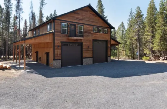 Newly Constructed Apartment in Prime Location!