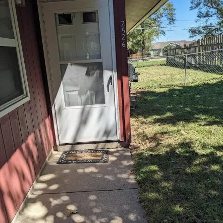 Cozy Duplex near K-State