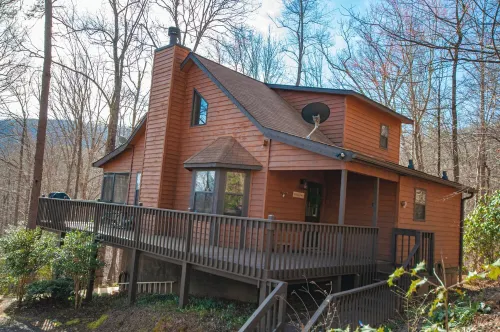 Little Bear Lodge- Pet Friendly-Centrally Located-under New Management Hotels in Towns County