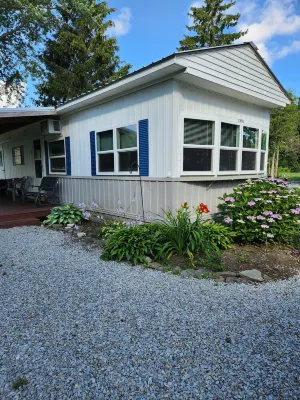 Seasonal Fully Furnished Mobile home