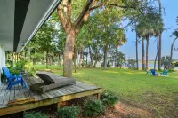 Waterfront “State of Mind” vintage home.