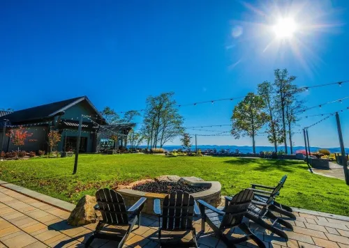 'Mountain Therapy' Luxury Cottage at the Blue Ridge Mountain Club w/ Hot Tub