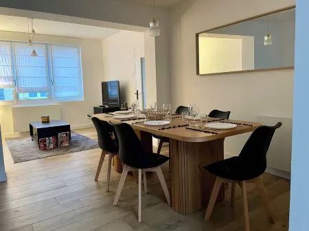 Maison Blériot-plage à 100 Mètres de la mer Отели рядом с достопримечательностью «Les Baraques Military Cemetery»