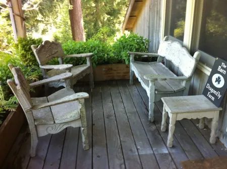 Cottage-in-the-Barn on Dragonfly Farm