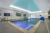 Tru by Hilton Wake Forest Raleigh North - Pools