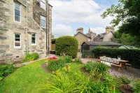 Dreamy One Bedroom Apartment with Garden near Dunkeld Hotels near Dunkeld Cathedral
