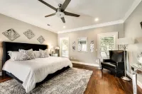 5Bedroom w/Heated Pool, Fire Pit, Baby Gear, Wifi, Central Location