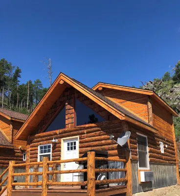 8 miles to Mount Rushmore - Sleeps 2 to 6 Hotels near Mount Rushmore National Memorial
