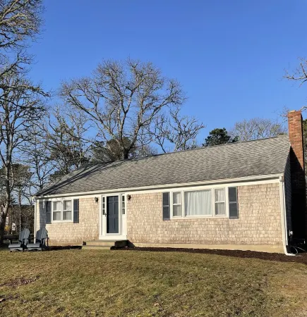 Spacious renovated home, close to Chatham Beaches