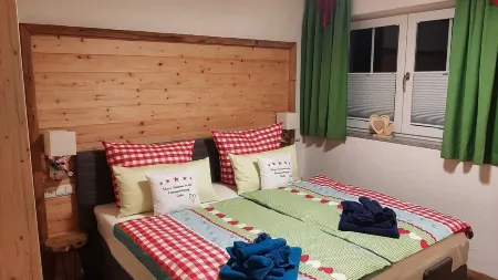 5-star FeWo Zirbe: Wellness luxury with sauna & whirlpool bathtub in Arnbruck!