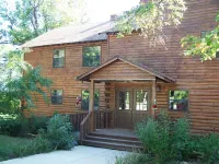Huge Log Cabin Perfect for Family Reunions & Church/Corporate Retreats