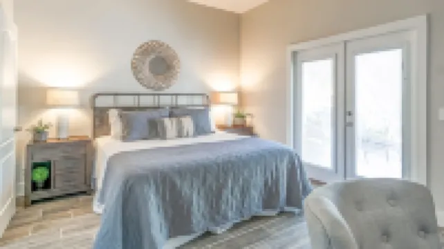 Uncrowded 30A Beach! Hot Tub, Heated Pool + Outdoor TV, Bikes, by Alys +Rosemary