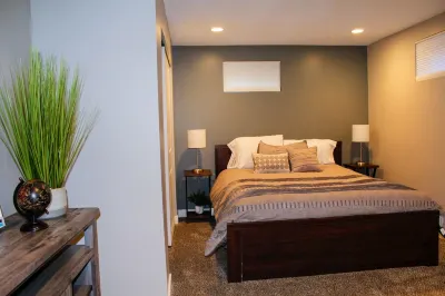 Updated Basement Apartment with Hottub & Incredible City View Hotels near Mountview Park