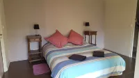 Renovated Catalan farmhouse, 2 minutes from the centre of Céret, not overlooked.