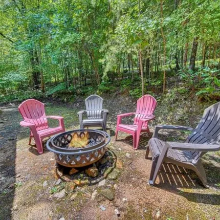 Mountain Top Retreat - Secluded Mountain Cabin Close to North Carolina!