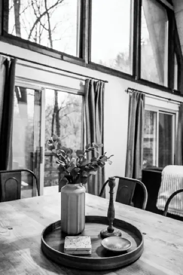 1970s A-Frame w/Mountain Views in National Forest, 1hr to Downtown Asheville