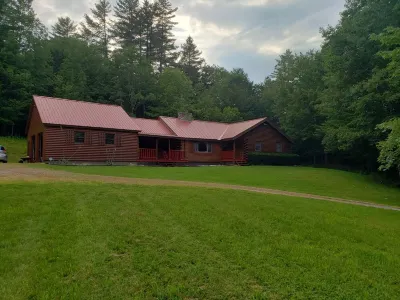 Log Cabin Minutes from Jackson Gore and Okemo Mountain!!!!!!!