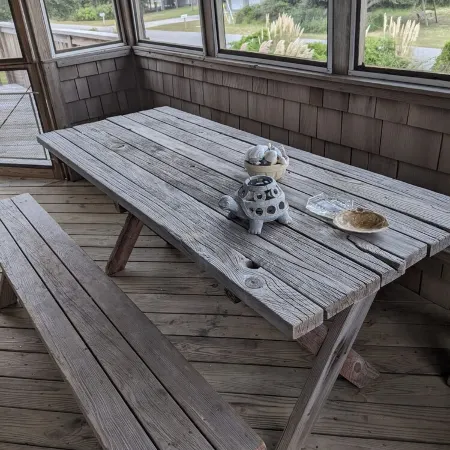 Kitty Hawk Corner Cottage 2 Blocks from the Beach! Pet Friendly!