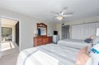 Ocean Village - Beach Condo just a few steps away from the beach 🏖