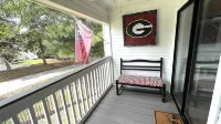 Athen Condo 1 mile to stadium and downtown!