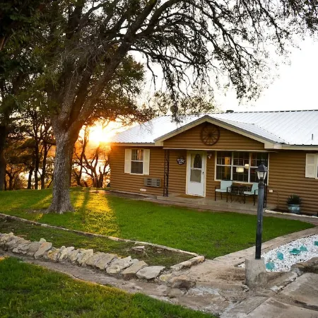 Relax at Sunset Cabin — Panoramic Lakefront Views!