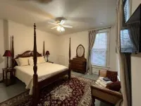 "Madison Manor II" by the River: Hot Tub, Patio, FirePit, Grill