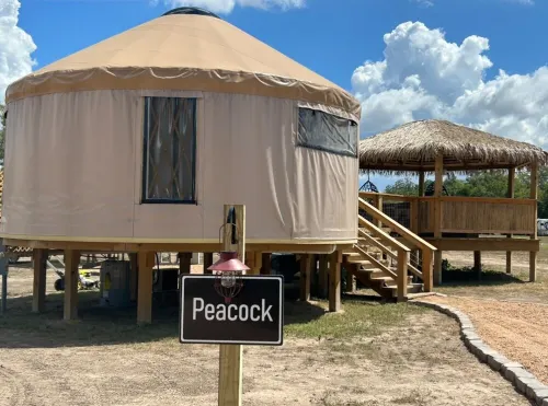 Peacock/River Yurt Village/Couples Yurt/Hot Tub/Close to Town!