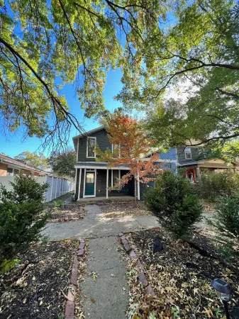 Great location right off Mass