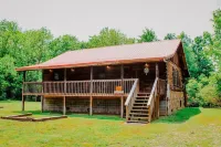 'Sweet Life'  *Log Cabin on Cosby Creek with Wifi No contact check in