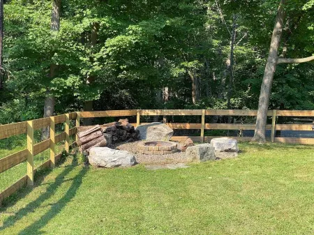 Granit House. Mid-Century Modern with Pool, View, & privacy.Dog and Kid friendly