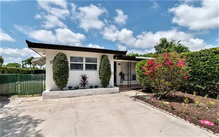 2 Bedroom Home in Fort Lauderdale/Wilton Manors