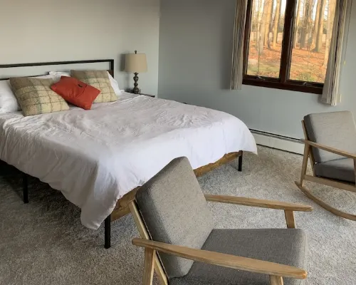 Creek side retreat and breathtaking views! Moments from hunting and fishing! Hotéis em Conneaut