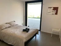 Contemporary villa - 15 M swimming pool - large garden