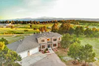 Private Mansion: Indoor Pool, Hot Tub, Mountain Views