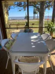 Bayfront, Water View, 5 min to Beach, Fenced-in Yard, Fire Pit, Pet Friendly
