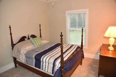 Ranch, 6 Bedrooms and 5 Baths Home Near Parris Island and Beaufort is Beautiful.