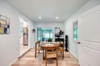 Modern Relaxing Retreat in St. Petersburg! Downtown Access & The Beach!