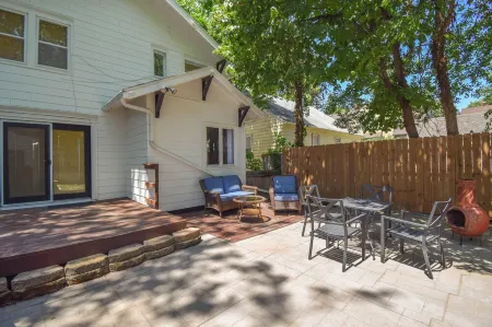 Centrally Located Updated 1927 Art Deco Отели рядом с достопримечательностью «Университет Су-Фолс»