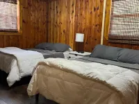 Beautiful 2BR+Loft Cottage with amazing views! Hotels in Gladwin County