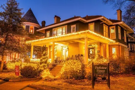 Parkview House on the River Отели рядом с достопримечательностью «Больница Мариетта Мемориал»