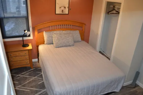 Delightful 1-bedroom tiny home in quiet area