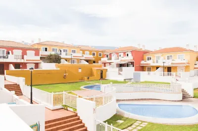 Lovely & Sunny Apartment Near Poris Beach