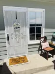 Private entrance with pool Mother-in-law Suite