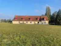Large spacious and relaxing house with  pool, tennis and pond - up  to 16p: Deer